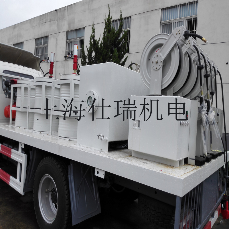 开放式润滑加注车